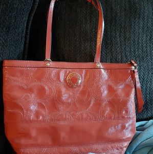 Coral Coach Pocketbook
